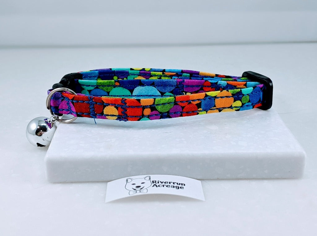 Vibrant Bubbles Cat Collar